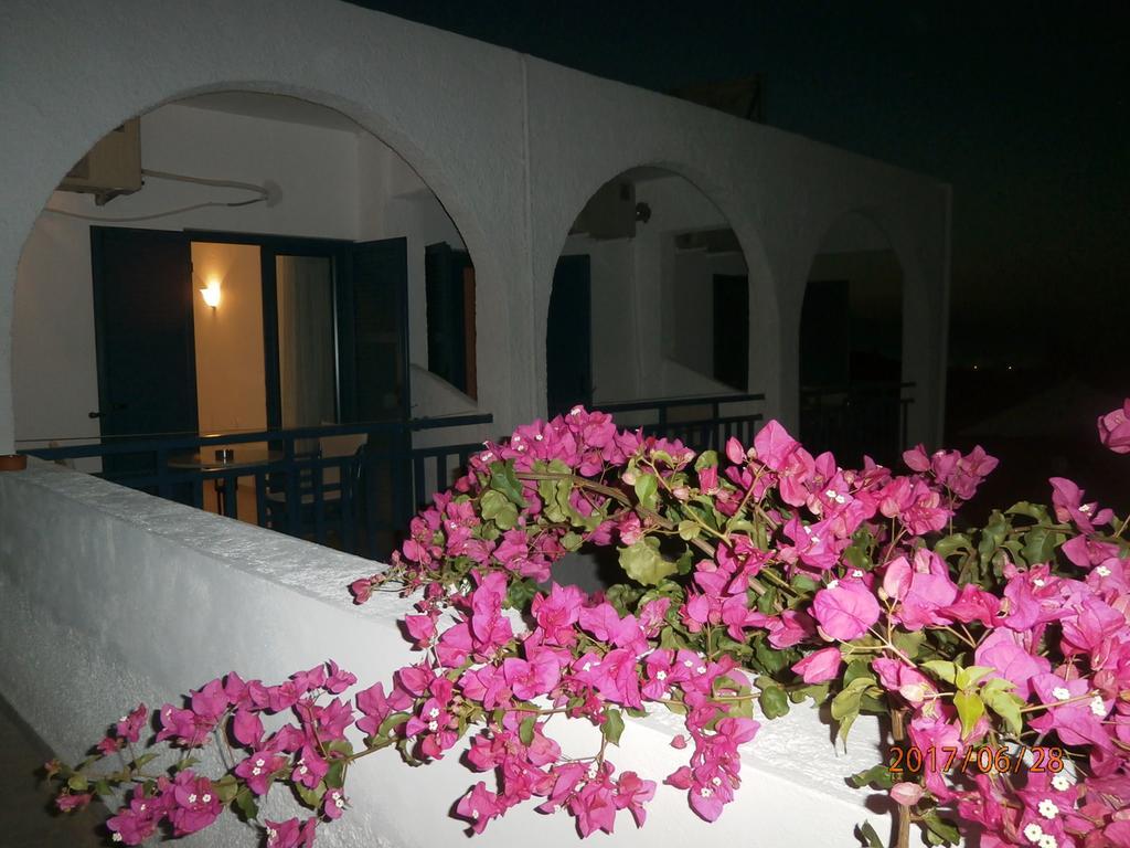 Hotel Flisvos Megalochori  Buitenkant foto